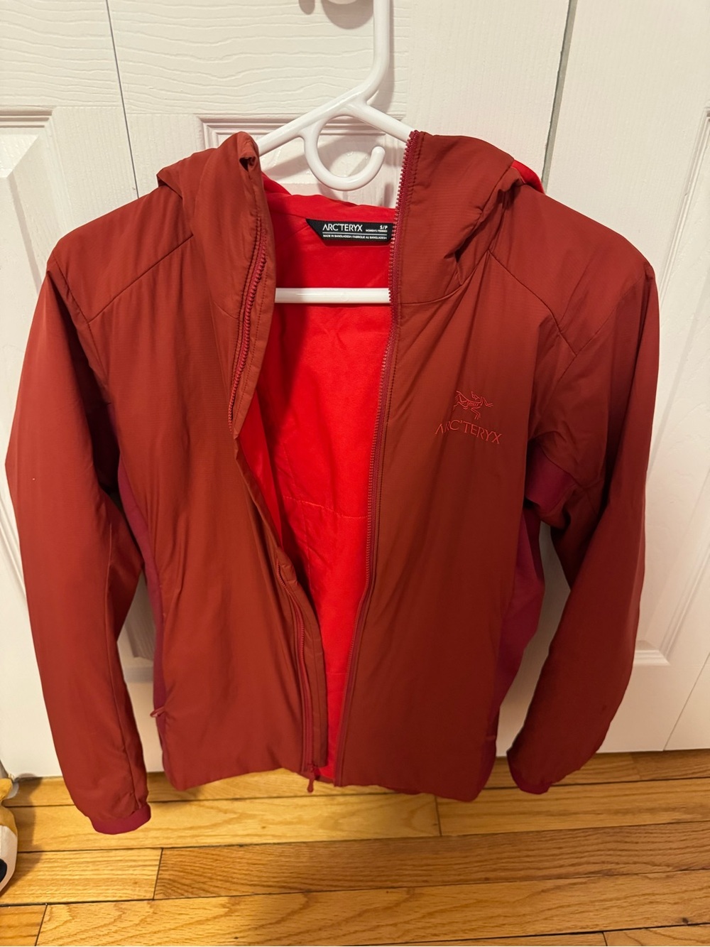 Like New Arc'teryx Rust Red Atom Hoody Jacket, Women’s Small